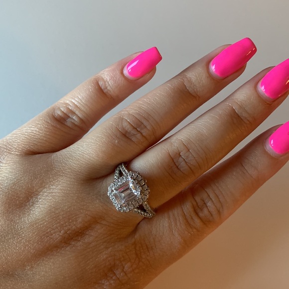 Sterling silver ring size 8 - Picture 4 of 6